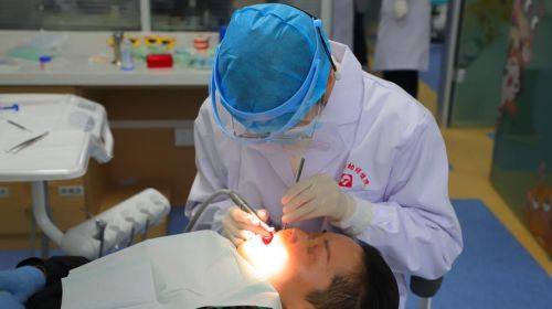 口腔CT检查：精细诊断复杂口腔疾病