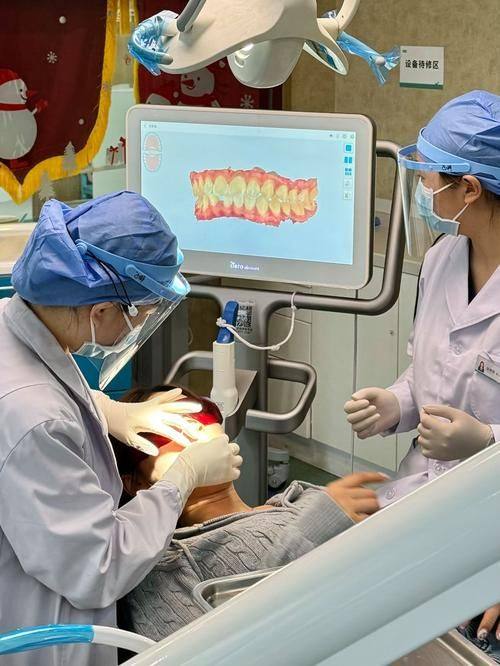 视诊：直观观察口腔情况