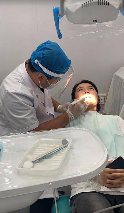 洗牙建议：让牙齿保持健康的小秘诀