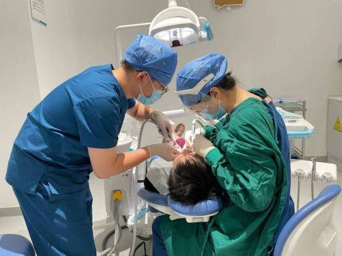 洗牙对牙齿有伤害吗