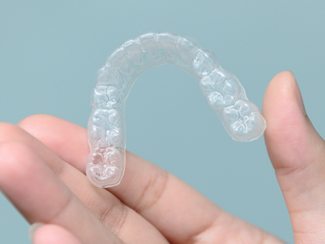 不同人群出现牙套脸的差异