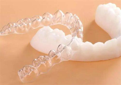 金属托槽矫正费用及优势