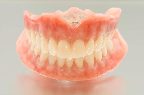 烤瓷牙的价格一般是多少？2026年最新费用揭秘！